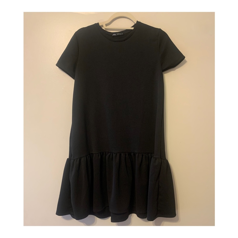 Zara Black Short Dress With Ruffled Bottom